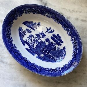 Vintage blue willow serving bowl